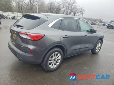 Trzecie zdjęcie samochodu z tyłu: 2022 FORD ESCAPE SE VIN:1FMCU9G62NUB30597 - miniatura