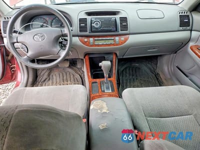 Zdjęcie 8 z 11 samochodu: 2002 TOYOTA CAMRY XLE VIN:JTDBE30K520063837 - miniatura