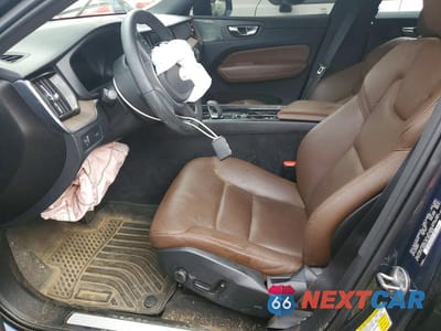 Zdjęcie 7 z 12 samochodu: 2022 VOLVO XC60 B5 MOMENTUM VIN:YV4L12RK5N1035772 - miniatura