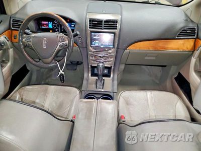 Zdjęcie 8 z 13 samochodu: 2011 LINCOLN MKX VIN:2LMDJ8JK1BBJ17617 - miniatura