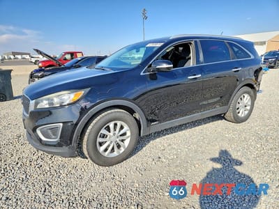 2017 KIA SORENTO LX 5XYPGDA32HG277829 - główne zdjęcie licytacji z USA - miniatura