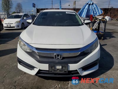 Piąte zdjęcie samochodu w środku: 2017 HONDA CIVIC LX VIN:2HGFC2F59HH535420 - miniatura