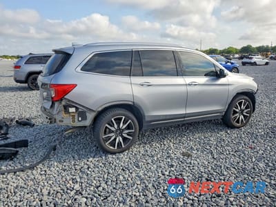 Trzecie zdjęcie samochodu z tyłu: 2021 HONDA PILOT TOURING VIN:5FNYF6H65MB078729 - miniatura