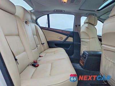 Zdjęcie 10 z 12 samochodu: 2010 BMW 528 XI VIN:WBANV1C53AC389072 - miniatura