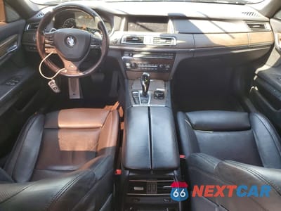 Zdjęcie 8 z 13 samochodu: 2015 BMW 750 LXI VIN:WBAYF8C57FD654550 - miniatura