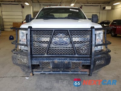 Piąte zdjęcie samochodu w środku: 2018 FORD F250 SUPER DUTY VIN:1FT7W2BTXJEB34647 - miniatura