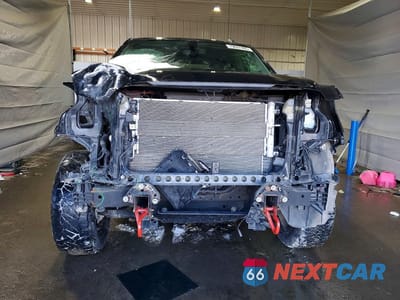 Piąte zdjęcie samochodu w środku: 2020 GMC SIERRA K1500 ELEVATION VIN:1GTR9CED2LZ239740 - miniatura