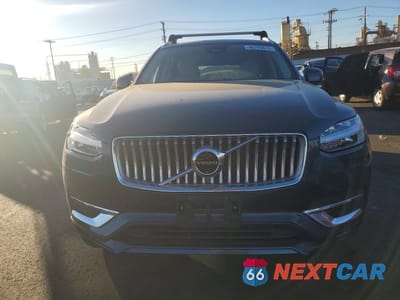 Piąte zdjęcie samochodu w środku: 2024 VOLVO XC90 PLUS VIN:YV4062PE8R1149045 - miniatura