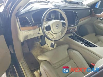 Zdjęcie 8 z 13 samochodu: 2016 VOLVO XC90 T6 VIN:YV4A22PL8G1025398 - miniatura