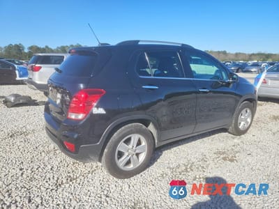 Trzecie zdjęcie samochodu z tyłu: 2020 CHEVROLET TRAX 1LT VIN:KL7CJLSB6LB060431 - miniatura
