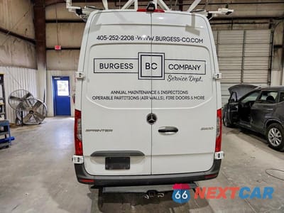Zdjęcie 10 z 13 samochodu: 2024 MERCEDES BENZ SPRINTER 2500 UTILITY / SERVICE VAN VIN:W1Y4NBHY2RT167671 - miniatura