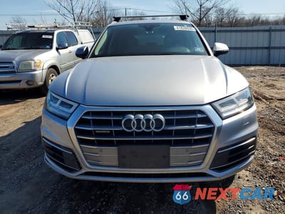 Piąte zdjęcie samochodu w środku: 2019 AUDI Q5 VIN:WA1BNAFY6K2136681 - miniatura