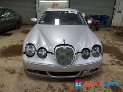 Piąte zdjęcie samochodu w środku: 2005 JAGUAR S-TYPE R VIN:SAJWA03V551N32376 - miniatura