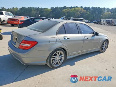 Trzecie zdjęcie samochodu z tyłu: 2012 MERCEDES-BENZ C 250 VIN:WDDGF4HBXCR198280 - miniatura