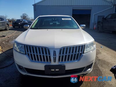 Piąte zdjęcie samochodu w środku: 2010 LINCOLN MKZ VIN:3LNHL2JC9AR750119 - miniatura