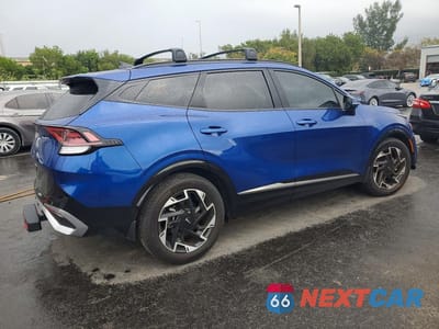 Trzecie zdjęcie samochodu z tyłu: 2025 KIA SPORTAGE SX-PRESTIGE VIN:5XYK53DF6SG272253 - miniatura