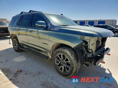 Czwarte zdjęcie samochodu z boku: 2024 CHEVROLET TAHOE K1500 Z71 VIN:1GNSKPKD7RR304440 - miniatura