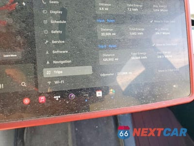 Zdjęcie 9 z 11 samochodu: 2021 TESLA MODEL Y VIN:5YJYGDEE3MF192970 - miniatura