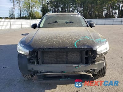 Piąte zdjęcie samochodu w środku: 2018 VOLVO XC90 T5 VIN:YV4102CK5J1368325 - miniatura