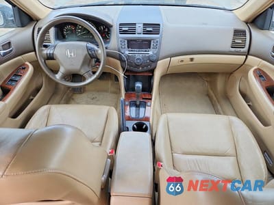 Zdjęcie 8 z 12 samochodu: 2007 HONDA ACCORD EX VIN:1HGCM56897A141120 - miniatura