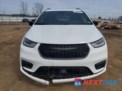 Piąte zdjęcie samochodu w środku: 2023 CHRYSLER PACIFICA LIMITED VIN:2C4RC3GGXPR544766 - miniatura