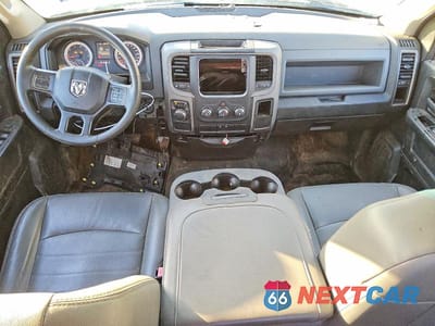 Zdjęcie 8 z 12 samochodu: 2018 RAM 1500 ST VIN:1C6RR6FT0JS304069 - miniatura
