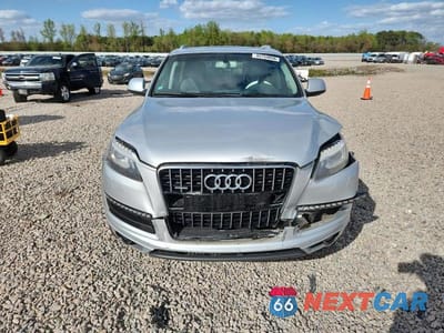 Piąte zdjęcie samochodu w środku: 2013 AUDI Q7 PREMIUM PLUS VIN:WA1LGAFE5DD016091 - miniatura