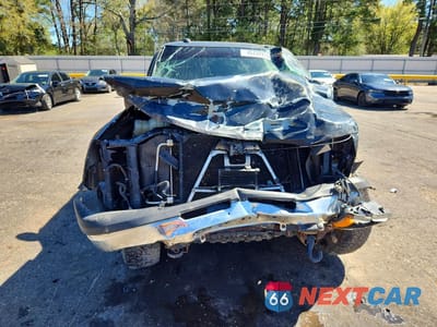 Piąte zdjęcie samochodu w środku: 2004 CHEVROLET SILVERADO K2500 VIN:1GCGK23U94F105819 - miniatura