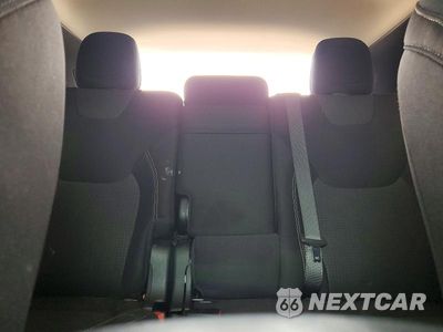 Zdjęcie 10 z 12 samochodu: 2015 JEEP CHEROKEE LATITUDE VIN:1C4PJLCB2FW711361 - miniatura