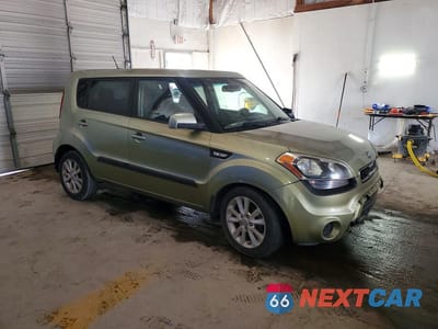 Czwarte zdjęcie samochodu z boku: 2013 KIA SOUL BASE VIN:KNDJT2A58D7550061 - miniatura