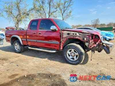 Czwarte zdjęcie samochodu z boku: 2000 TOYOTA TUNDRA SR5 VIN:5TBBT4417YS072924 - miniatura