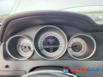 Zdjęcie 9 z 12 samochodu: 2013 MERCEDES-BENZ C 300 4MATIC VIN:WDDGF8AB4DA884784 - miniatura