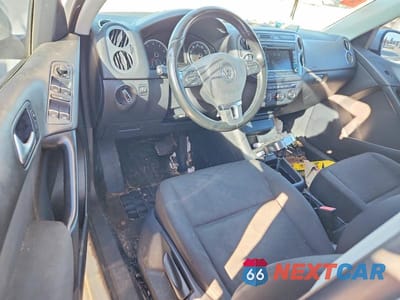 Zdjęcie 8 z 13 samochodu: 2015 VOLKSWAGEN TIGUAN S VIN:WVGAV7AX3FW542995 - miniatura