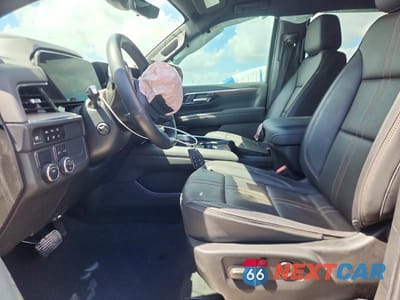 Zdjęcie 7 z 13 samochodu: 2025 CHEVROLET SUBURBAN C1500 HIGH COUNTRY VIN:1GNS5GRL7SR213338 - miniatura