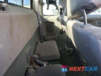 Zdjęcie 10 z 11 samochodu: 2002 TOYOTA TACOMA VIN:5TEWN72N62Z015022 - miniatura