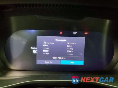 Zdjęcie 9 z 12 samochodu: 2023 VOLVO XC40 CORE VIN:YV4L12UK8P2966304 - miniatura