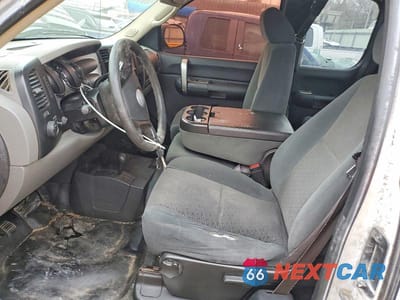 Zdjęcie 7 z 12 samochodu: 2010 CHEVROLET SILVERADO K1500 VIN:1GCSKPE34AZ219703 - miniatura