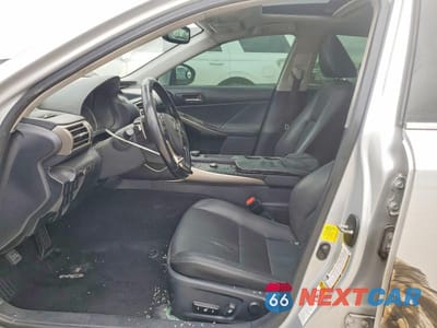 Zdjęcie 7 z 11 samochodu: 2016 LEXUS IS 200T BASE VIN:JTHBA1D26G5009871 - miniatura