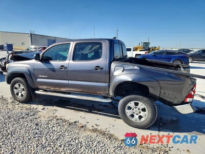 Drugie zdjęcie samochodu z przodu: 2015 TOYOTA TACOMA PRERUNNER V6 VIN:5TFJU4GN8FX068774 - miniatura