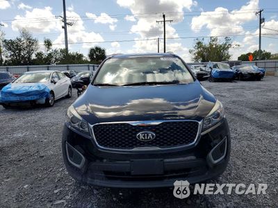 Piąte zdjęcie samochodu w środku: 2016 KIA SORENTO LX V6 VIN:5XYPGDA54GG039173 - miniatura
