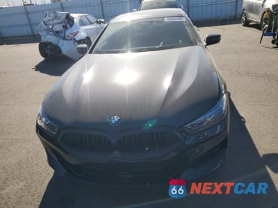 Piąte zdjęcie samochodu w środku: 2025 BMW 840I VIN:WBAGV2C03SCU18476 - miniatura