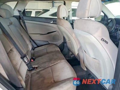 Zdjęcie 11 z 12 samochodu: 2018 HYUNDAI TUCSON SEL VIN:KM8J33A4XJU683331 - miniatura