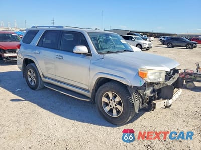 Czwarte zdjęcie samochodu z boku: 2013 TOYOTA 4RUNNER SR5 VIN:JTEZU5JR9D5056514 - miniatura
