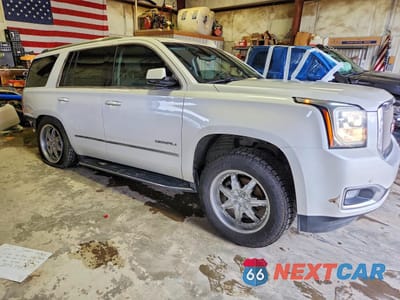 Czwarte zdjęcie samochodu z boku: 2016 GMC YUKON DENALI VIN:1GKS2CKJ7GR421542 - miniatura