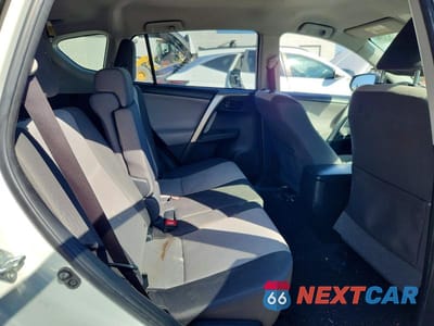 Zdjęcie 10 z 12 samochodu: 2015 TOYOTA RAV4 LE VIN:JTMZFREV0FJ028818 - miniatura