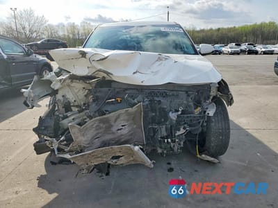 Piąte zdjęcie samochodu w środku: 2024 KIA SELTOS LX VIN:KNDEPCAA3R7522944 - miniatura