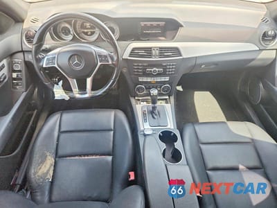 Zdjęcie 10 z 13 samochodu: 2013 MERCEDES-BENZ C 300 4MATIC VIN:WDDGF8AB8DR285856 - miniatura