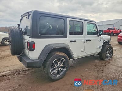 Trzecie zdjęcie samochodu z tyłu: 2025 JEEP WRANGLER SPORT 4XE VIN:1C4RJXN61SW604540 - miniatura