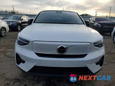 Piąte zdjęcie samochodu w środku: 2023 VOLVO C40 RECHARGE ULTIMATE VIN:YV4ED3GM1P2053970 - miniatura