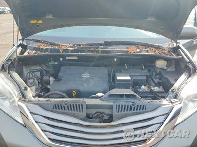 Zdjęcie 11 z 12 samochodu: 2014 TOYOTA SIENNA XLE 8-PASSENGER VIN:5TDYK3DC8ES524469 - miniatura